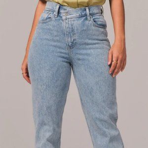 Abercrombie 90s Straight Jean with Cross Waistband